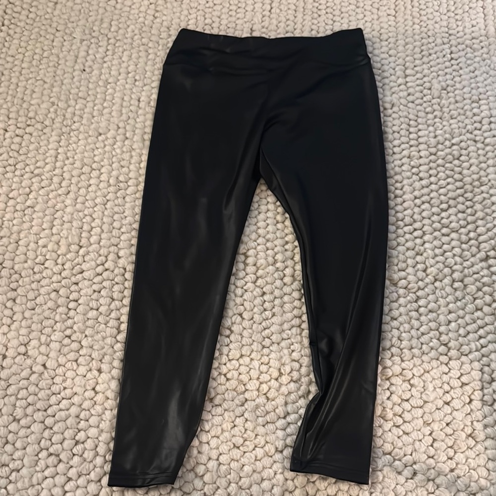Wild Fable Black Faux Leather Appearing Leggings - Picture 2 of 3